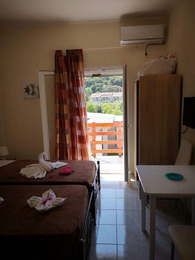 Apartment Alexis Armeno *