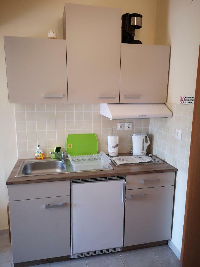 Alexis Armeno Apartment *
