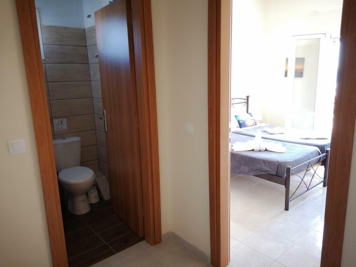 Alexis Armeno Apartment *