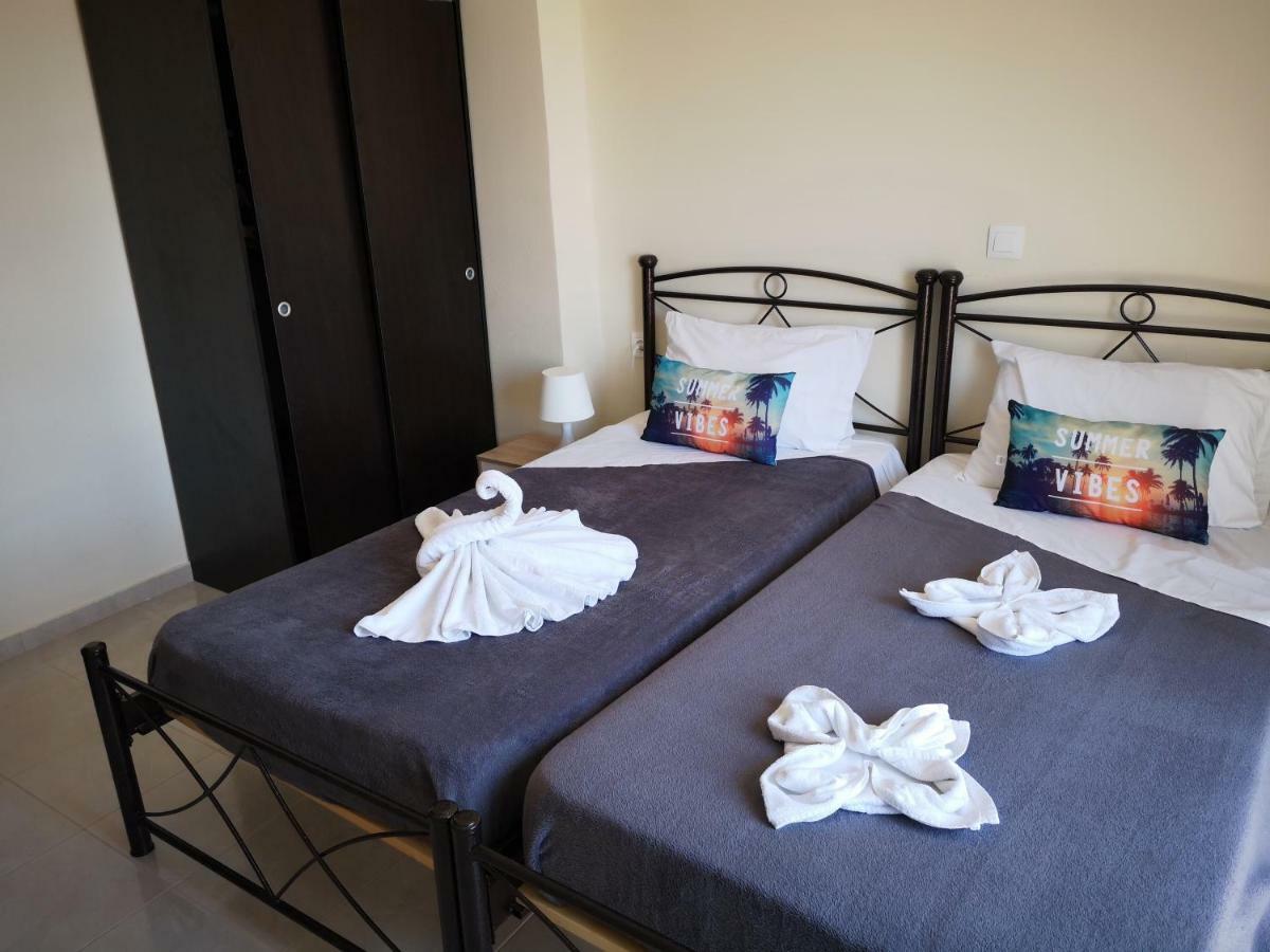 Alexis Armeno Apartment *